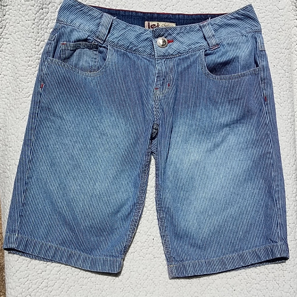 L.e.i. Chelsea Low rise Railroad Stripe shorts 7